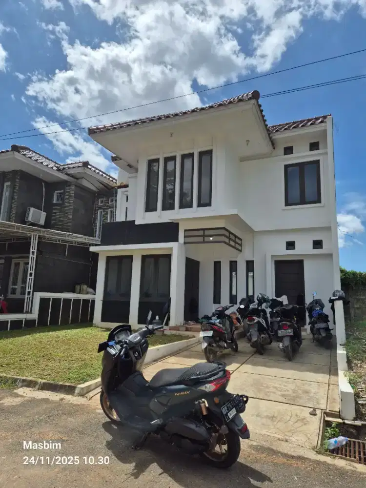 Rumah 2 lantai way halim