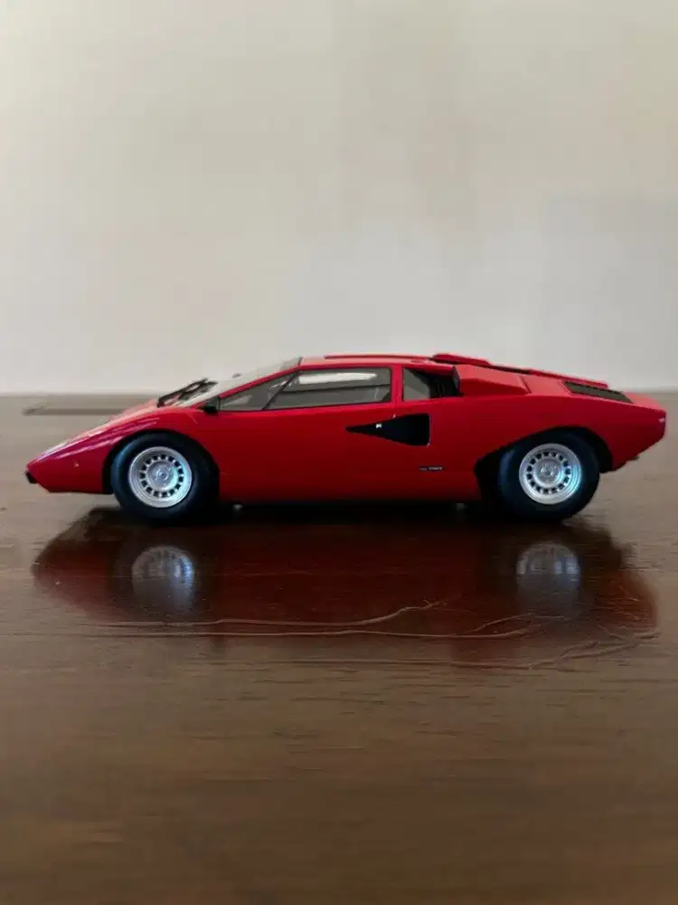 Kyosho Ousia Lamborghini Countach LP400 Red Mobil Model Diecast Car