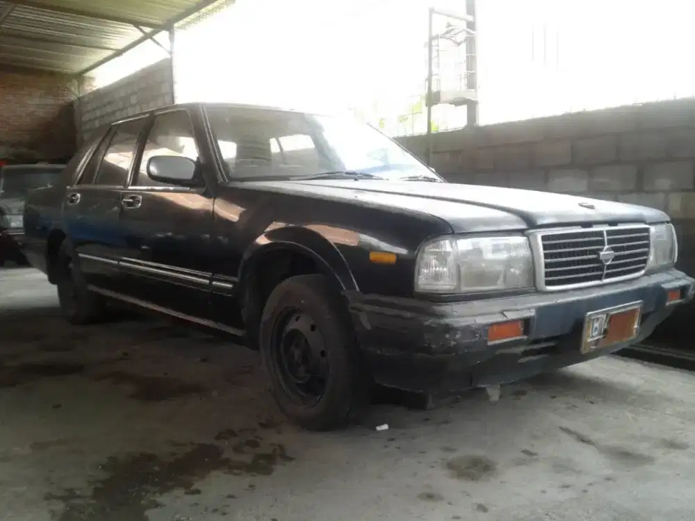 DIJUAL NISSAN CEDRIC Diesell, besok kalo pas mampir kayun