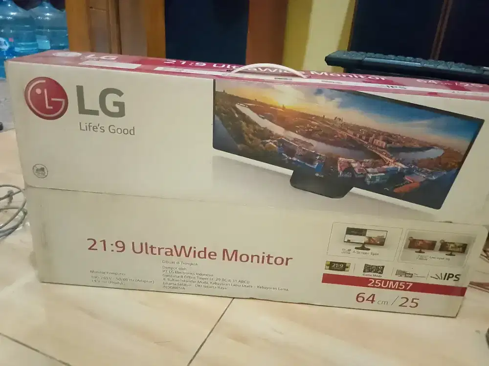Monitor LG ultrawide 2K
