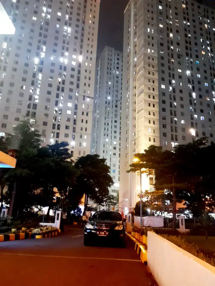 Di jual atas mall apartemen Bassura City type 2bedroom besar Shm