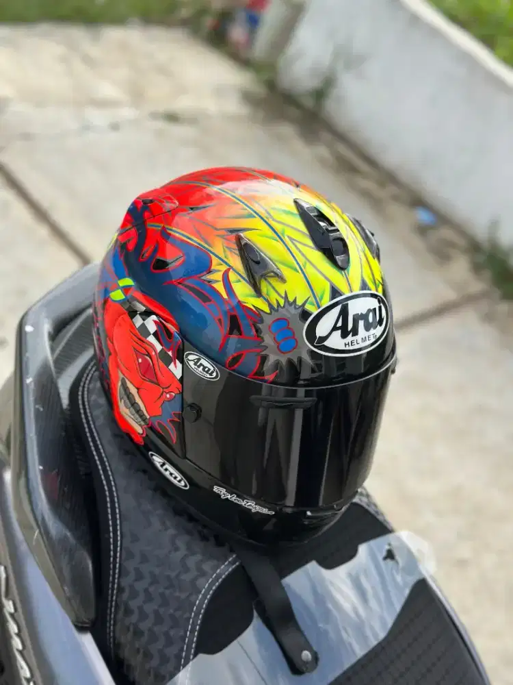 Helm Arai astro original