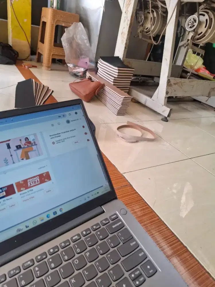 DI CARI TUKANG JAHIT TAS WANITA BERPENGALAMAN