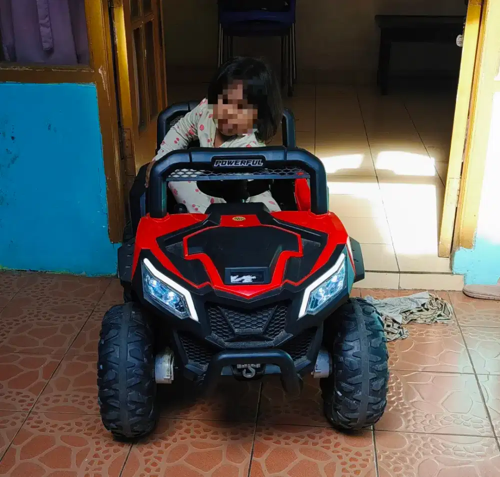 Mobil mobilan anak mobil aki mobil remot mobil cas