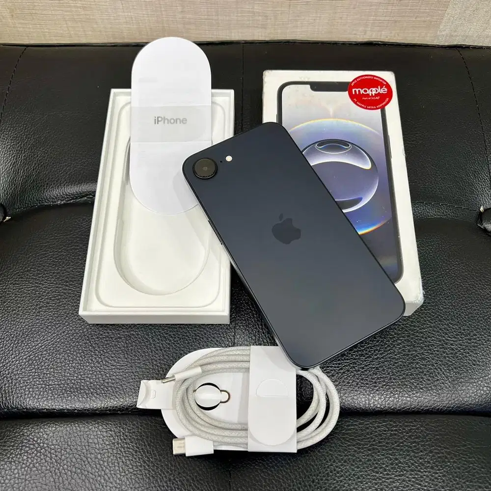Iphone 16 E //black//128GB//resmi Digimap//garansi sampai 2 Juli 2026