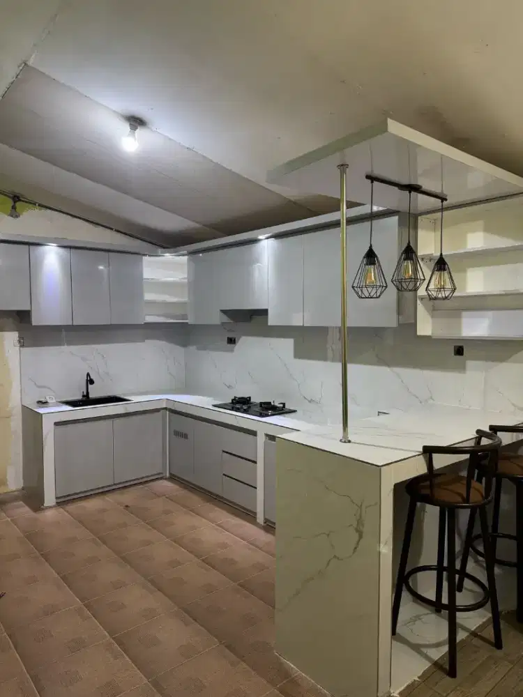 Kitchen set permeter