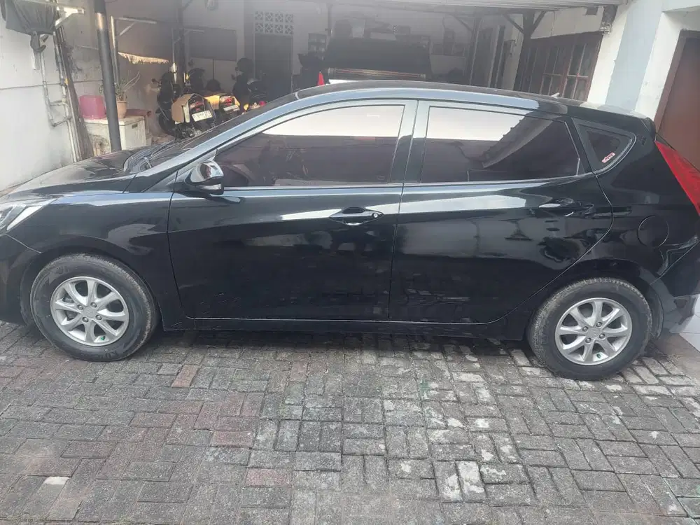 Hyundai Grand Avega 2011 Bensin