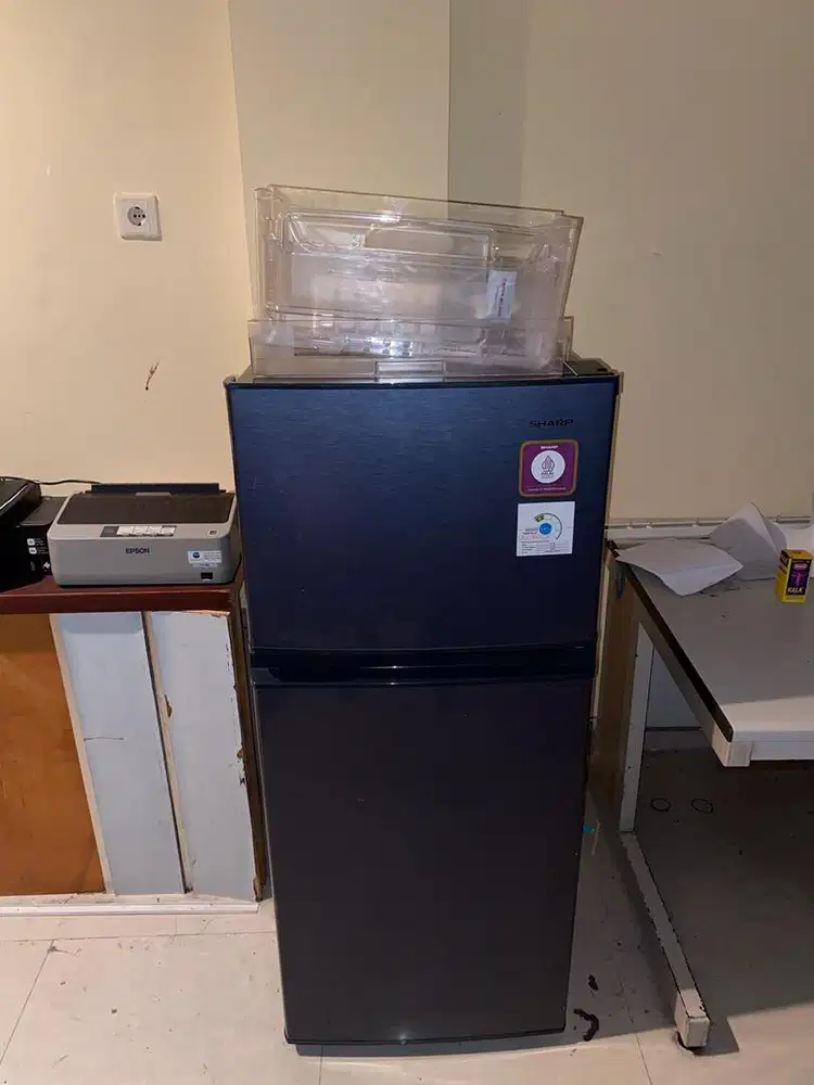 JUAL CEPAT KULKAS SHARP ( SECOND LIKE NEW )