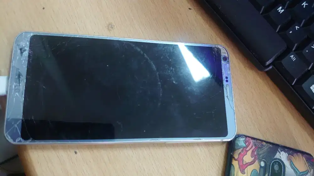 LG G6 ThinQ Verizon dan LG G7 ThinQ Verizon