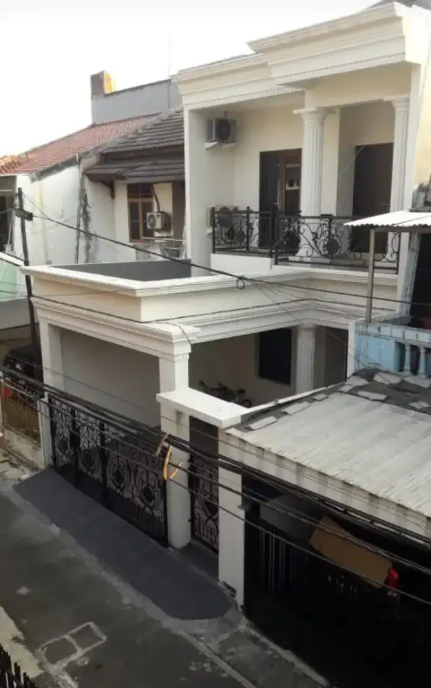 RUMAH FRESH DI PONDOK KELAPA - TAMAN MALAKA