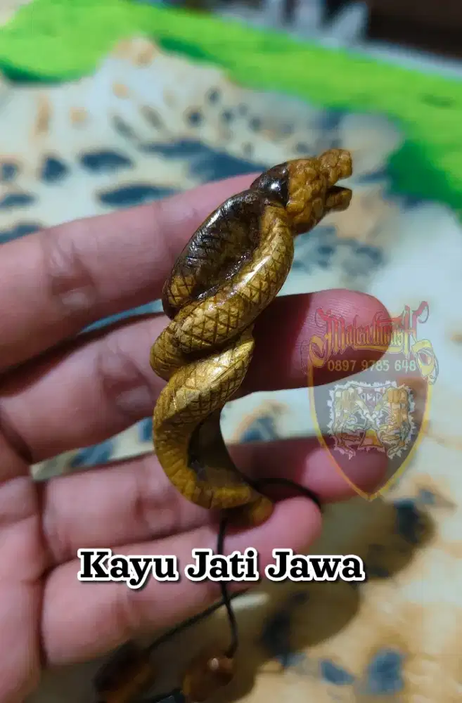 Kalung Ukir Ular