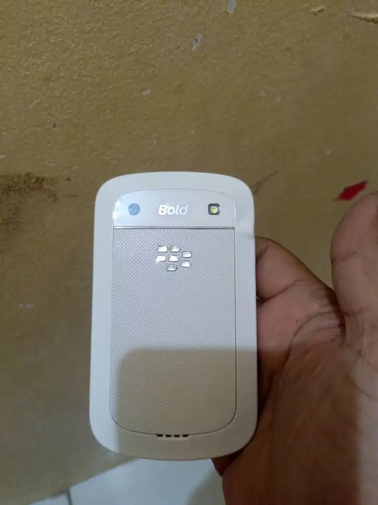 Blackberry bold 9900 Dakota