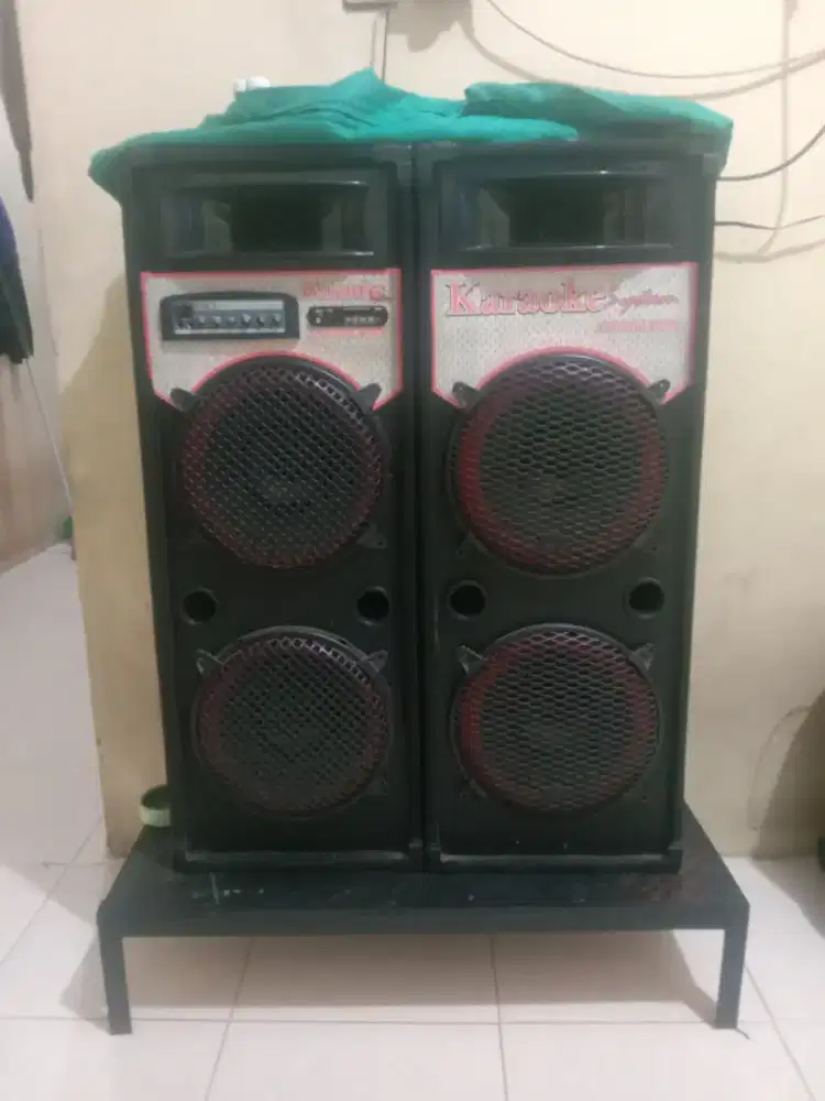 Speaker Aktif Karaoke