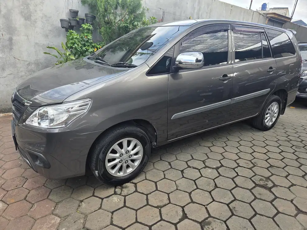 Toyota Kijang Innova 2015 Bensin