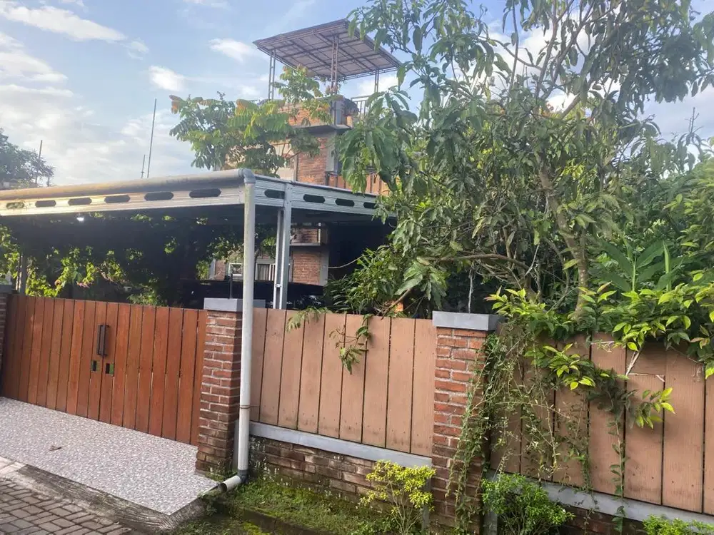 Dijual Cepat, Rumah Etnik minimalis Tanah Luas di Kota