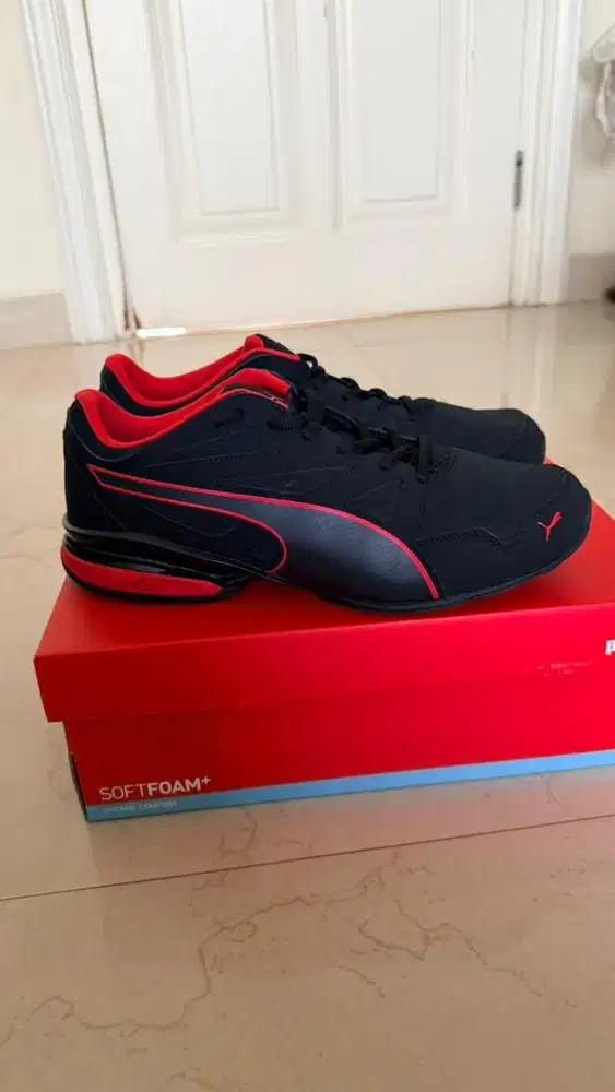 sepatu puma TAZON like new rare color