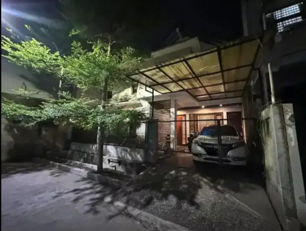 RUMAH MEWAH INDUSTRIAL DI BILLYMOON PONDOK KELAPA
