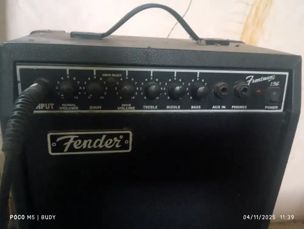 Jual borongan Ampli Fender Frontman 15 G dan Gitar Listrik