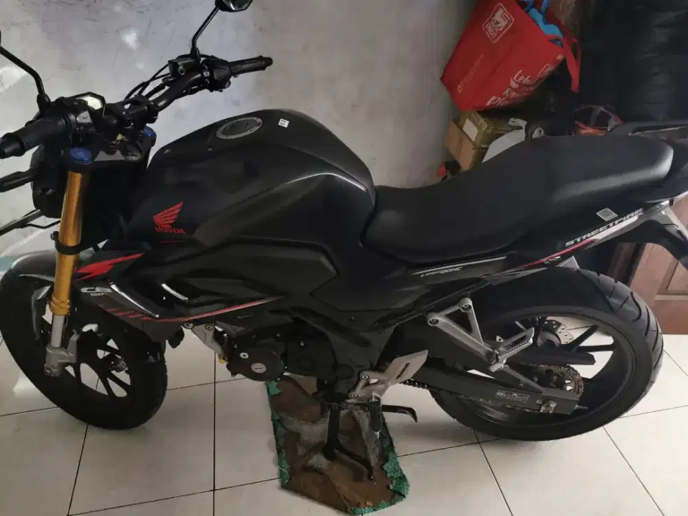 CB150R Std UpSide Down Black 2022 pembelian 2024