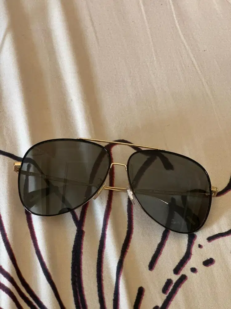 Kacamata pria police