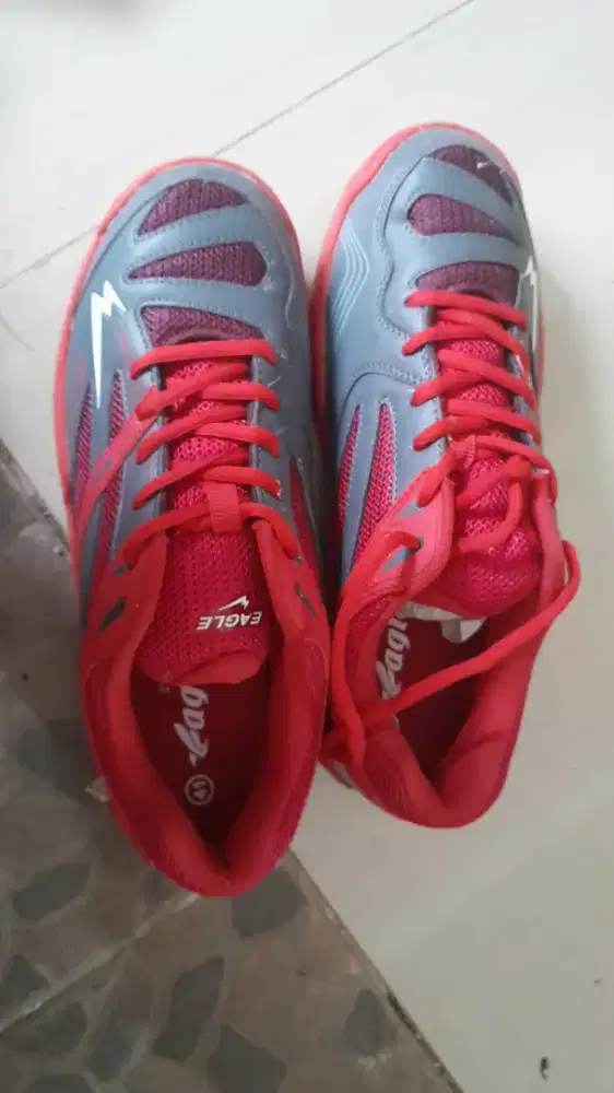 Sepatu Pria Badminton Eagle