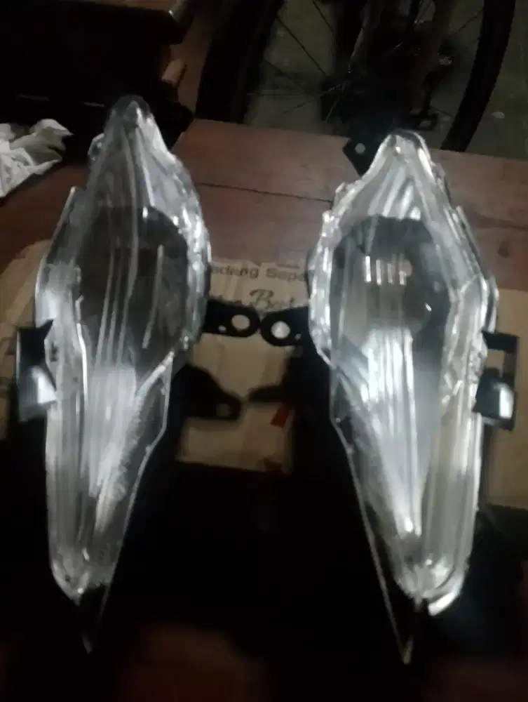 Cover Lampu Sein Beat Street