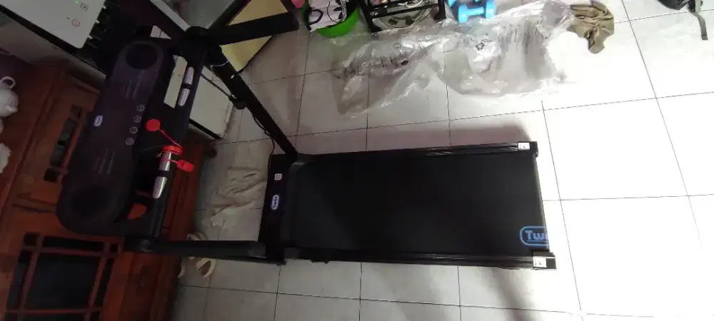 Treadmill twen 208 New treadmil
