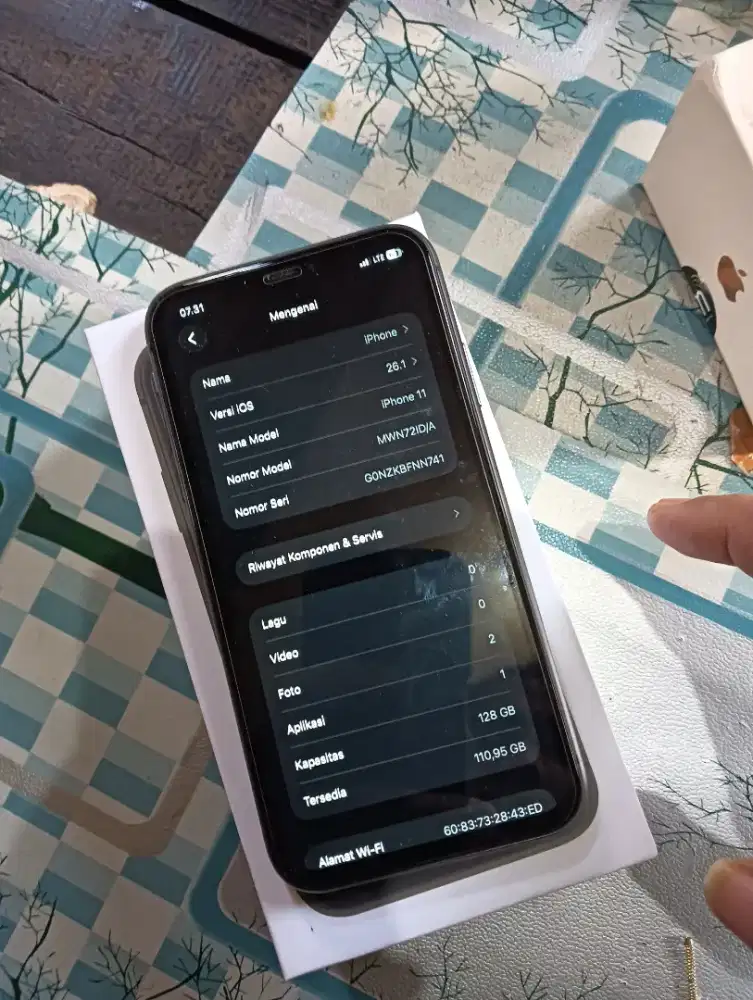 iPhone 11 128 all op eks resmi iD/A BH100% gantian