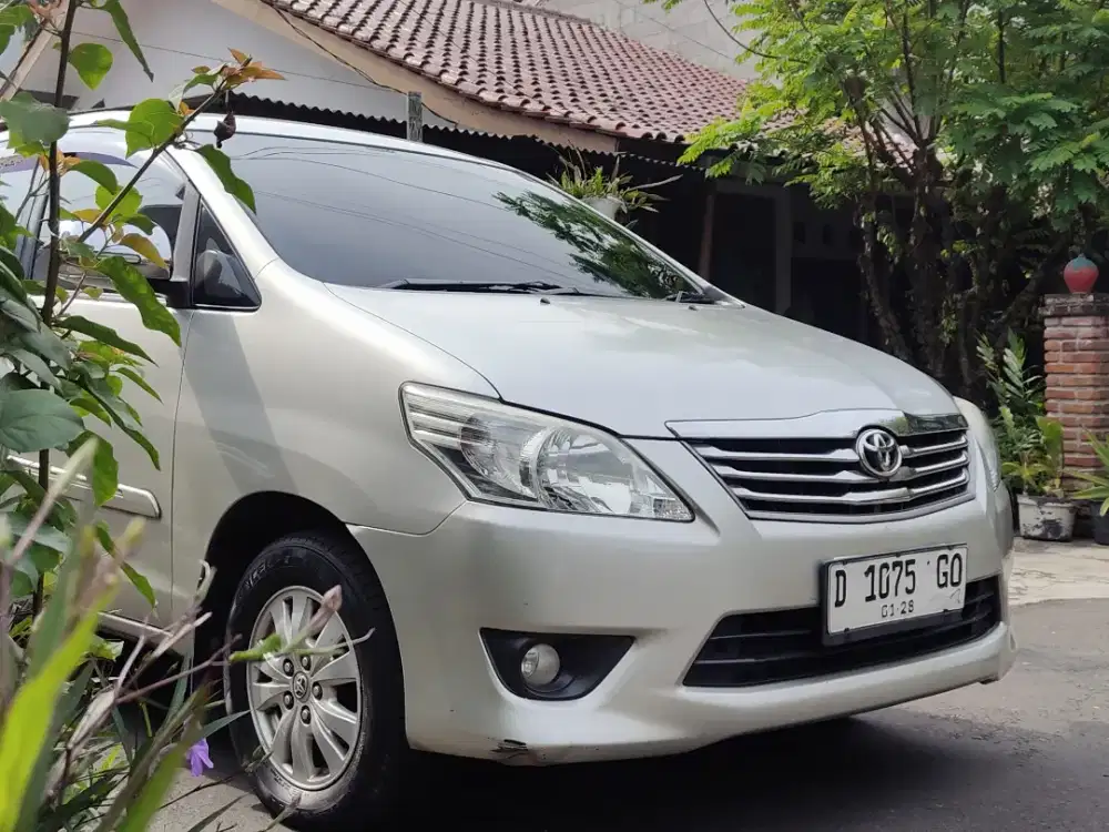 Innova G Diesel 2012 Matic Silver Original Perorangan