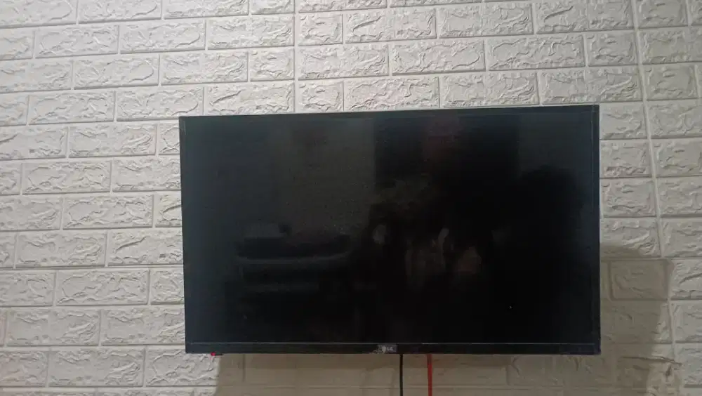 Tv 32inch merk LG + Tv box