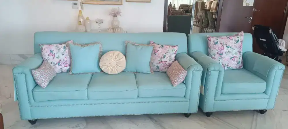 6 seater sofa  4 seats in aqua color 2 seats in powder pink color