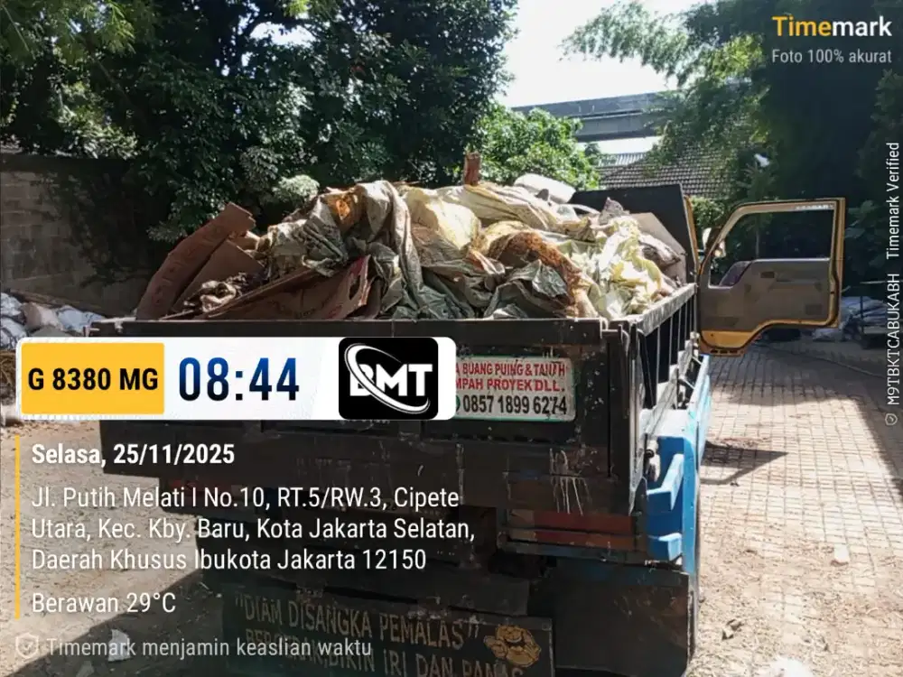 Jasa buang sampah dan puing