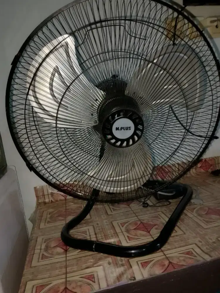 Kipas besi ukuran 18inc (mati)