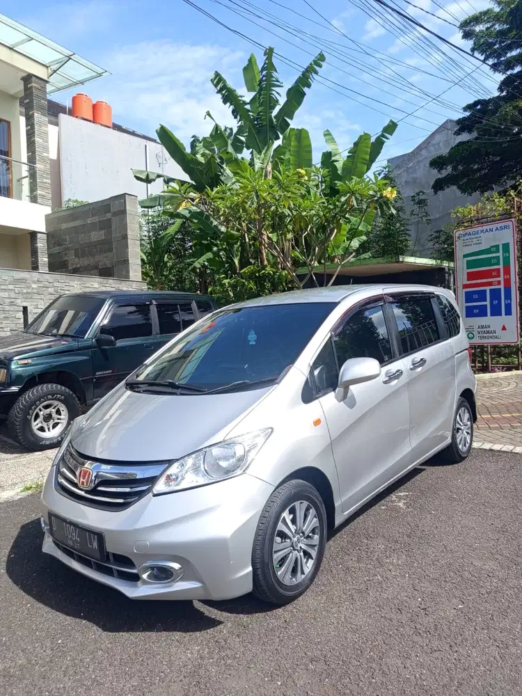 Honda Freed 2012 Bensin