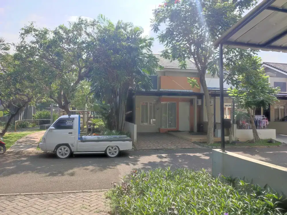 Disewakan Rumah Full Furnished Samping Taman di Grand Taruma