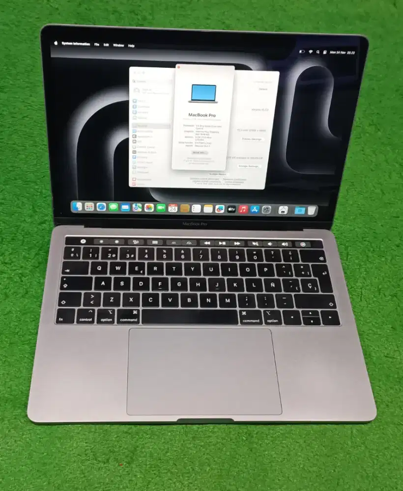 Apple MacBook Pro 2019 Intel i5 8/256 Grey Touchbar Murah
