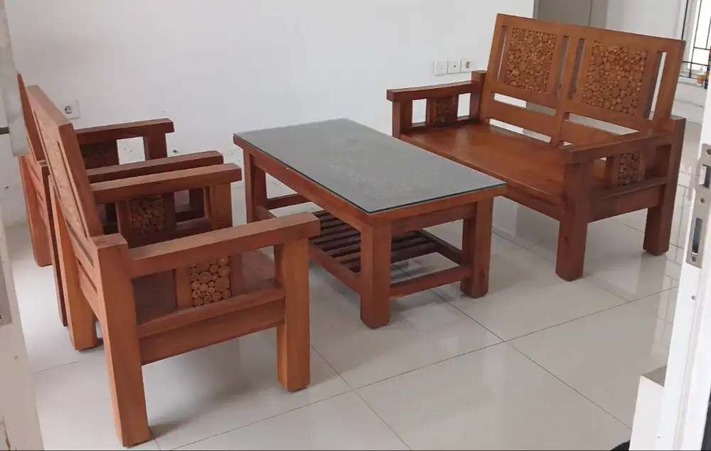 DIJUAL KURSI TAMU KAYU JATI MODEL UNIK 1 SET