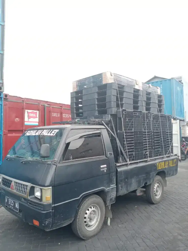 Beli pallet plastik bekas dan baru dengan kualitas yang baik