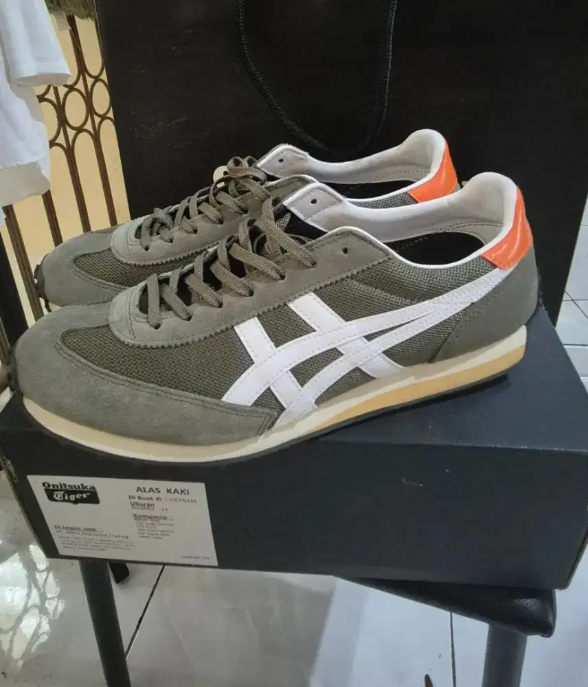 onitsuka tiger made in vietnam