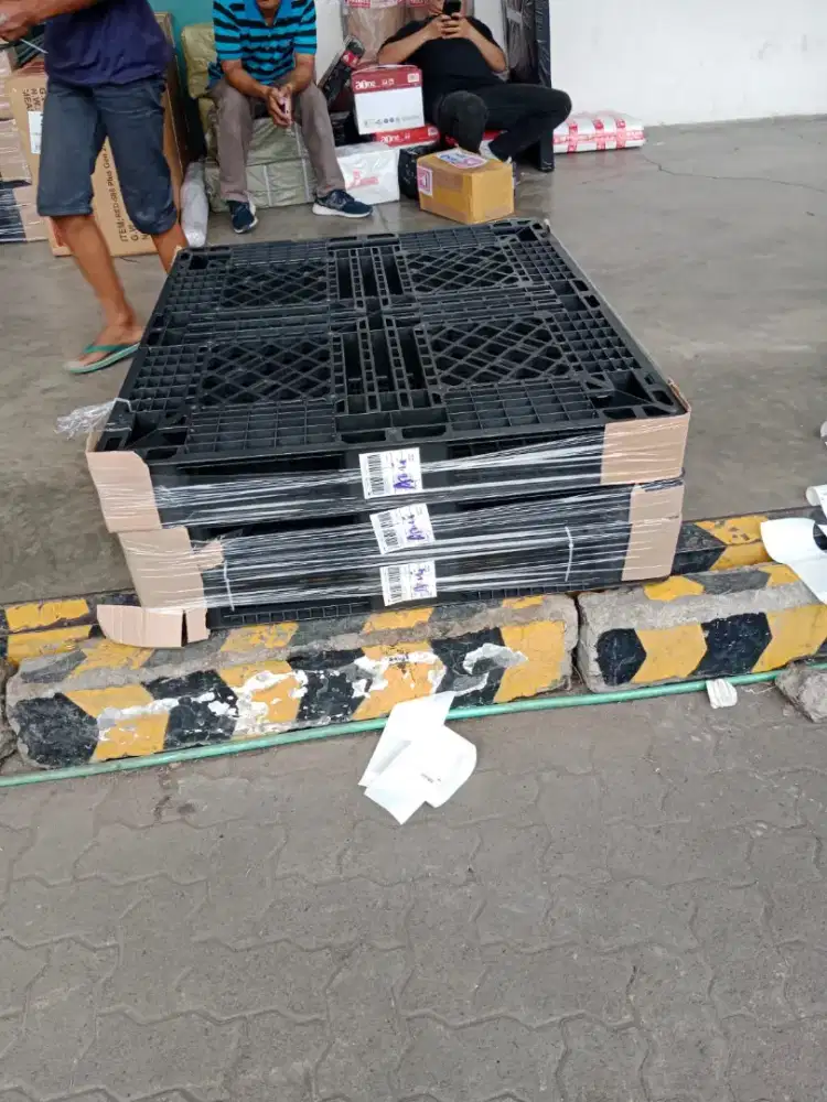 Pallet plastik bekas dan baru untuk industri farmasi yang aman