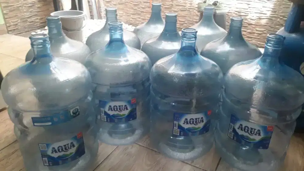 DIJUAL MURAH GALON AQUA KONDISI BERSIH DAN MASIH BAGUS