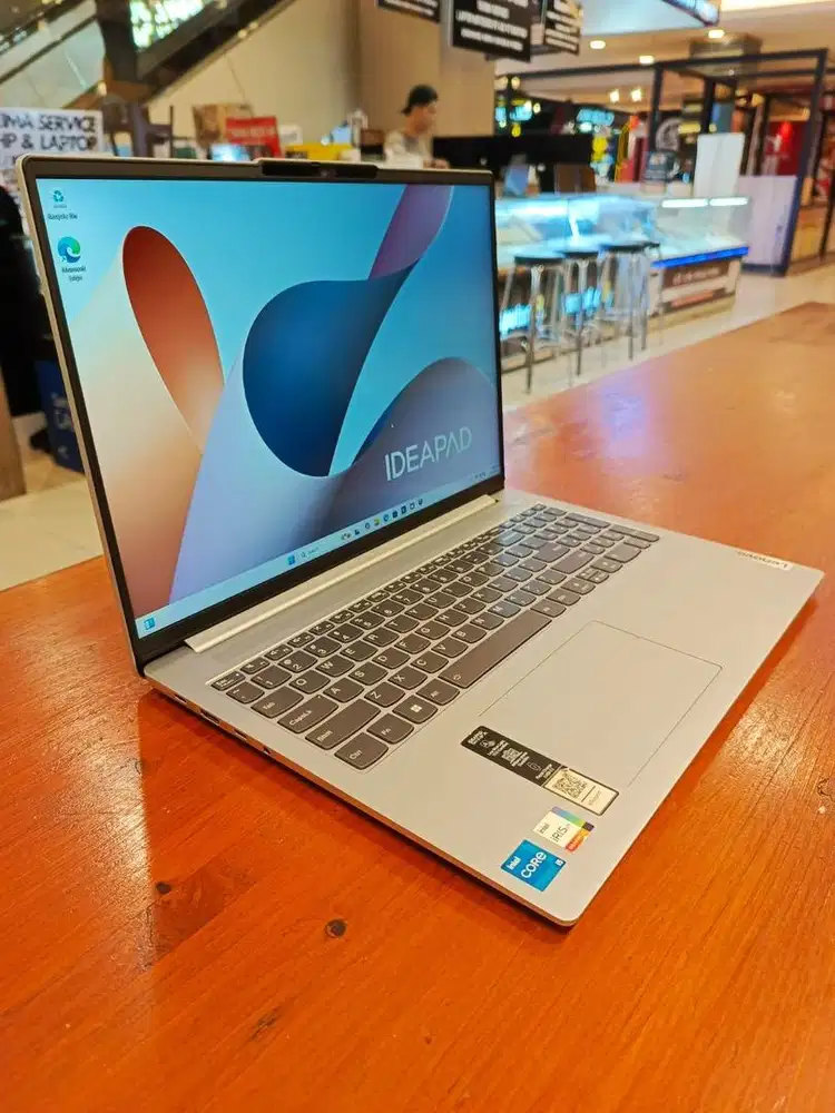 Lenovo ideapad Slim 5 16IRLP