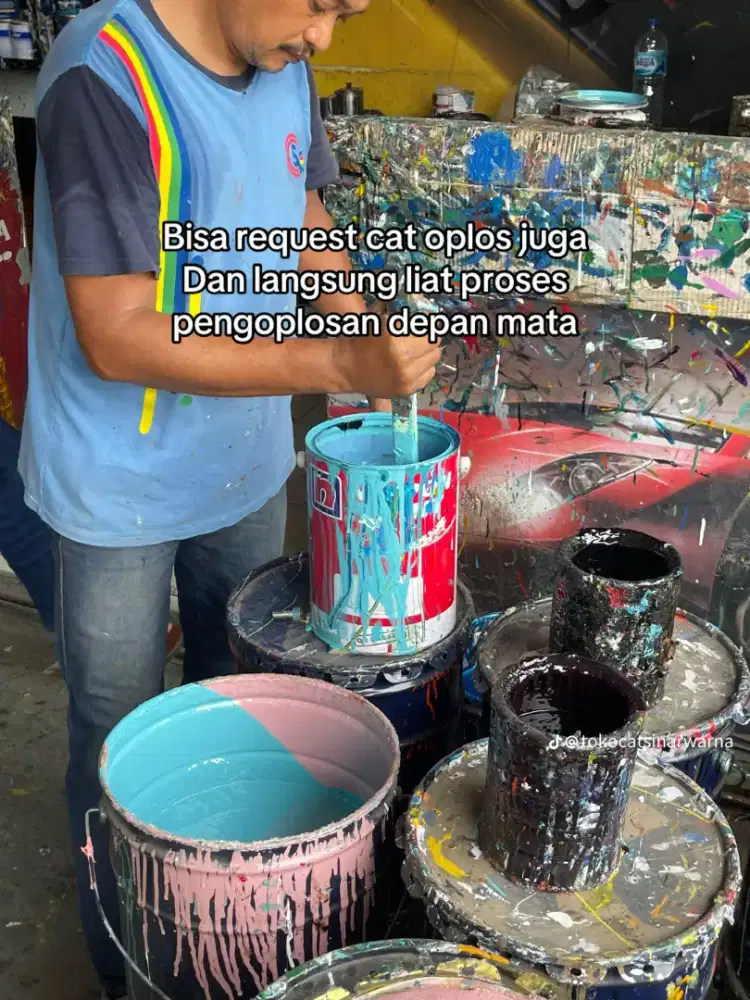 Tukang cat oplos - Campur warna - Mixing Colour