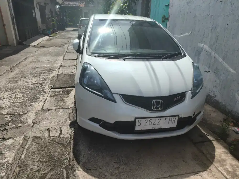 Honda jazz RS 2011 AT