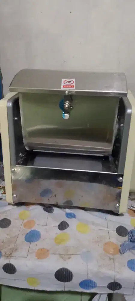 Mesin Adonan Tepung|Mesin Adonan Kue|Mesin Adonan Cireng