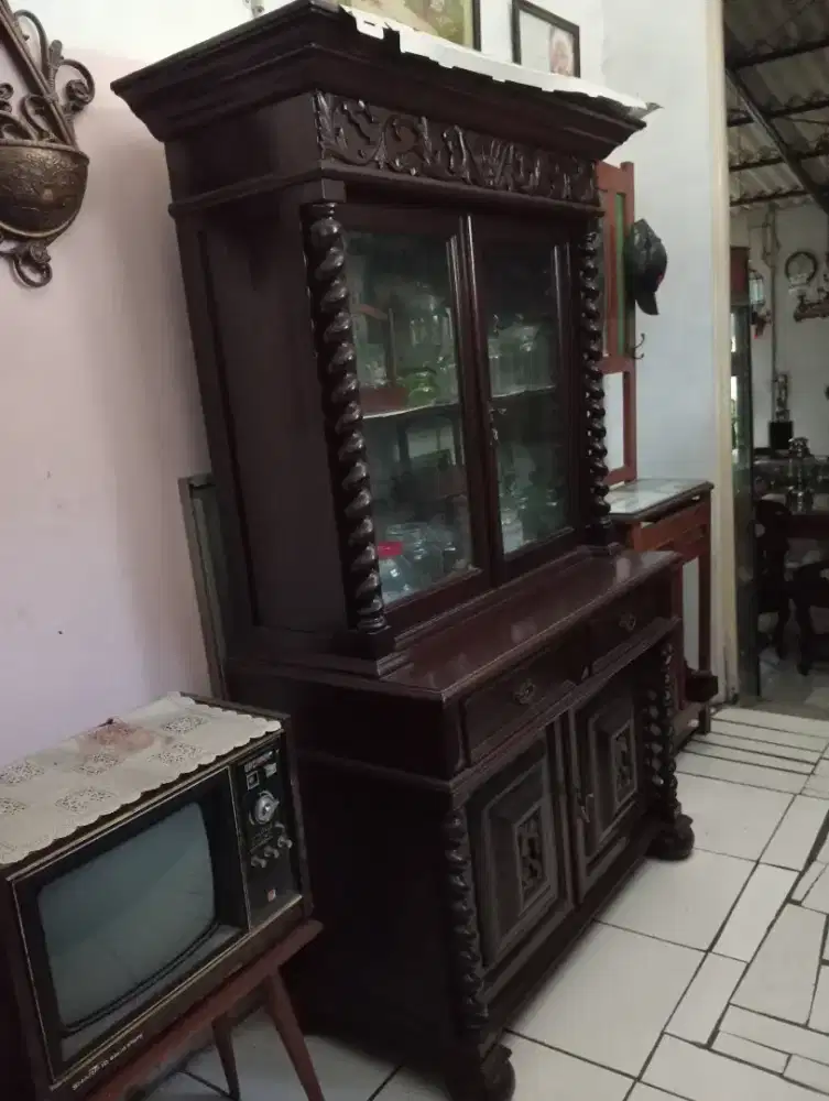 Lemari Vanderfuul Ori