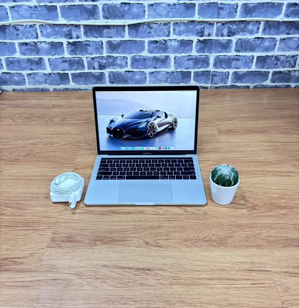 Macbook Pro Touchbar 13 2019, Mukus Kike New