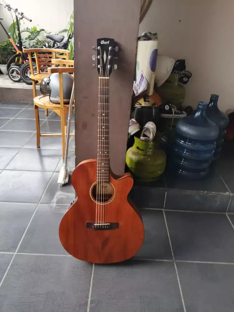 Gitar Original Cort SFX Mem-OP