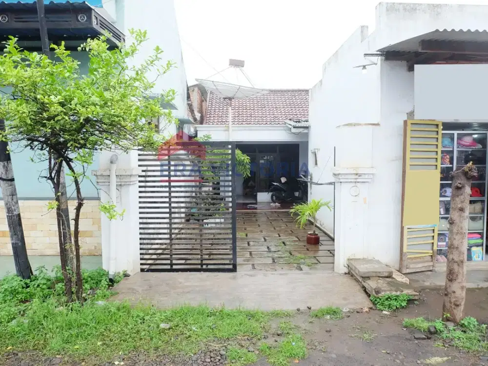 Rumah + 2 Ruko di Jalan Utama Besuki 500 m dari Exit Tol, Dekat Pantai & Sekolah, Cocok Usaha & Hunian