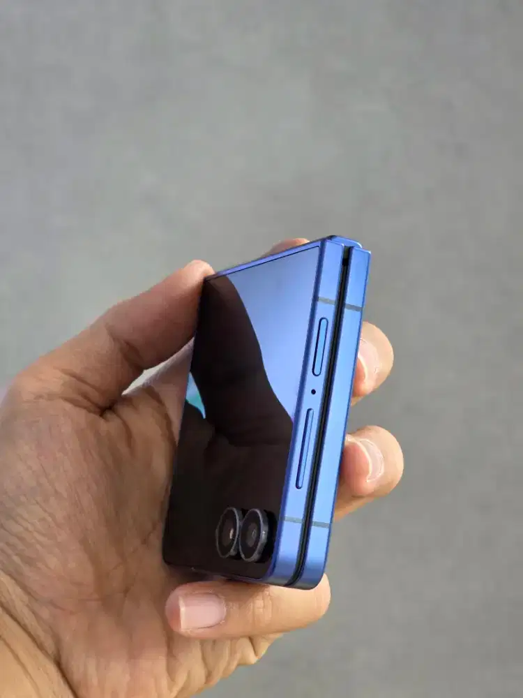 Samsung Z Flip 7 256 GB Rp 15.999.000 GRATIS FIT 3 & ADAPTOR